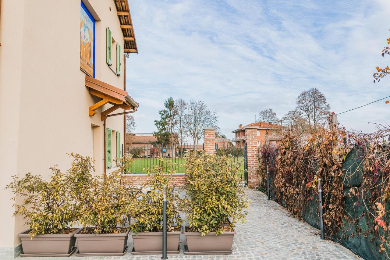 La Tenuta Di Santo Stefano Agri Resort & Spa Fossano Bagian luar foto